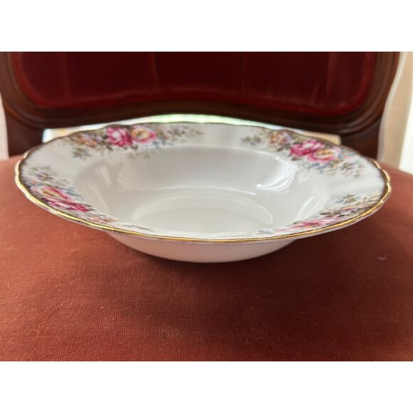 Queen Anne Summer Rose Soup Bowl 9 1/4” - Picture 4 of 8
